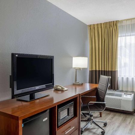 Travelodge By Wyndham Brooklyn Center Extérieur photo