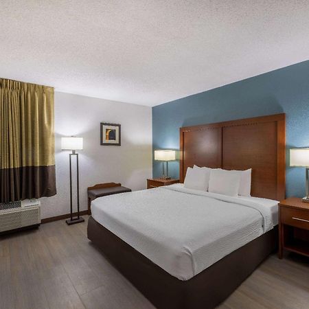 Travelodge By Wyndham Brooklyn Center Extérieur photo