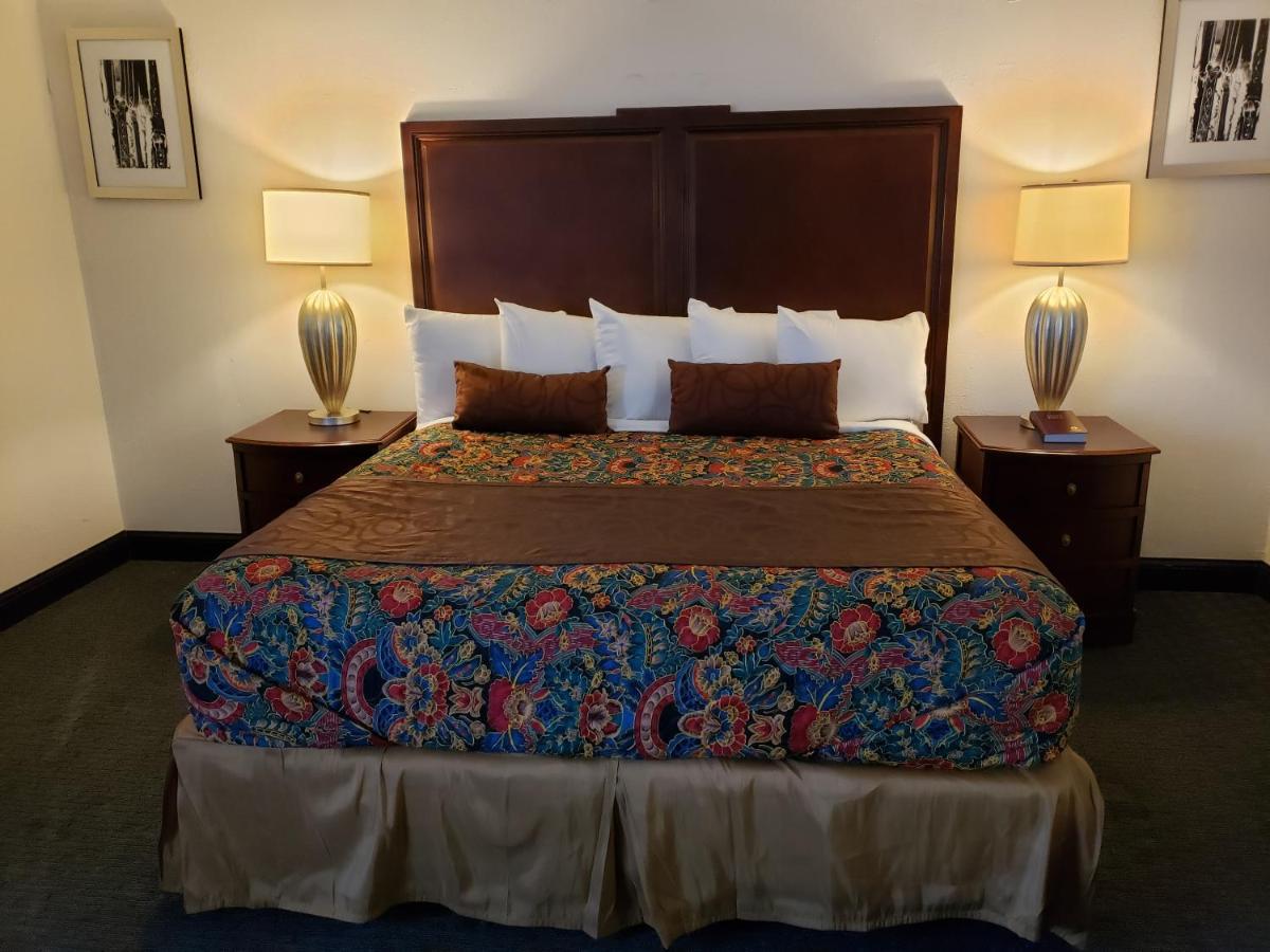 Travelodge By Wyndham Brooklyn Center Extérieur photo