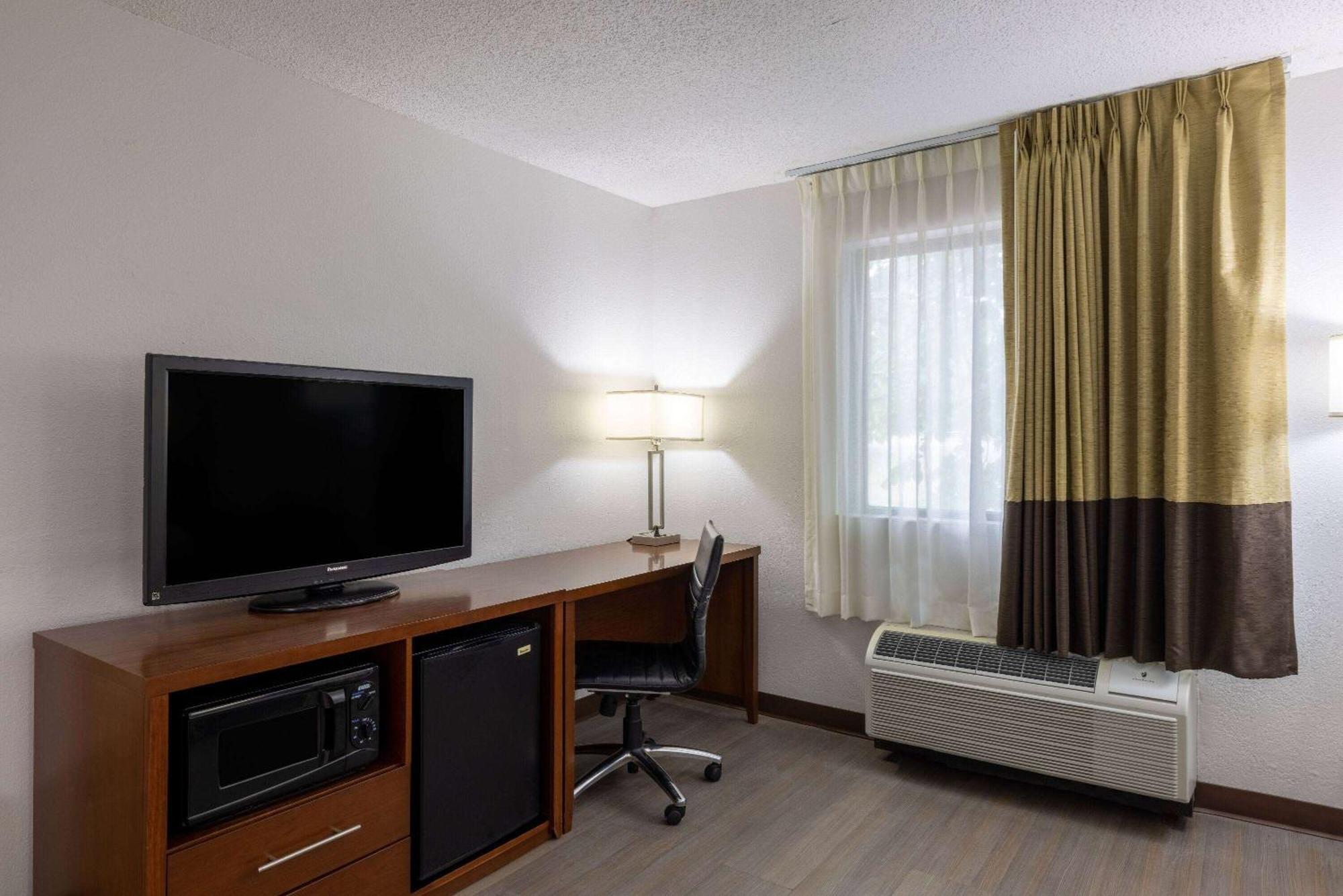 Travelodge By Wyndham Brooklyn Center Extérieur photo
