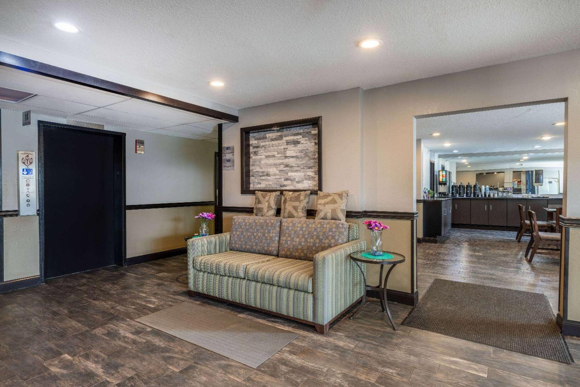 Travelodge By Wyndham Brooklyn Center Extérieur photo