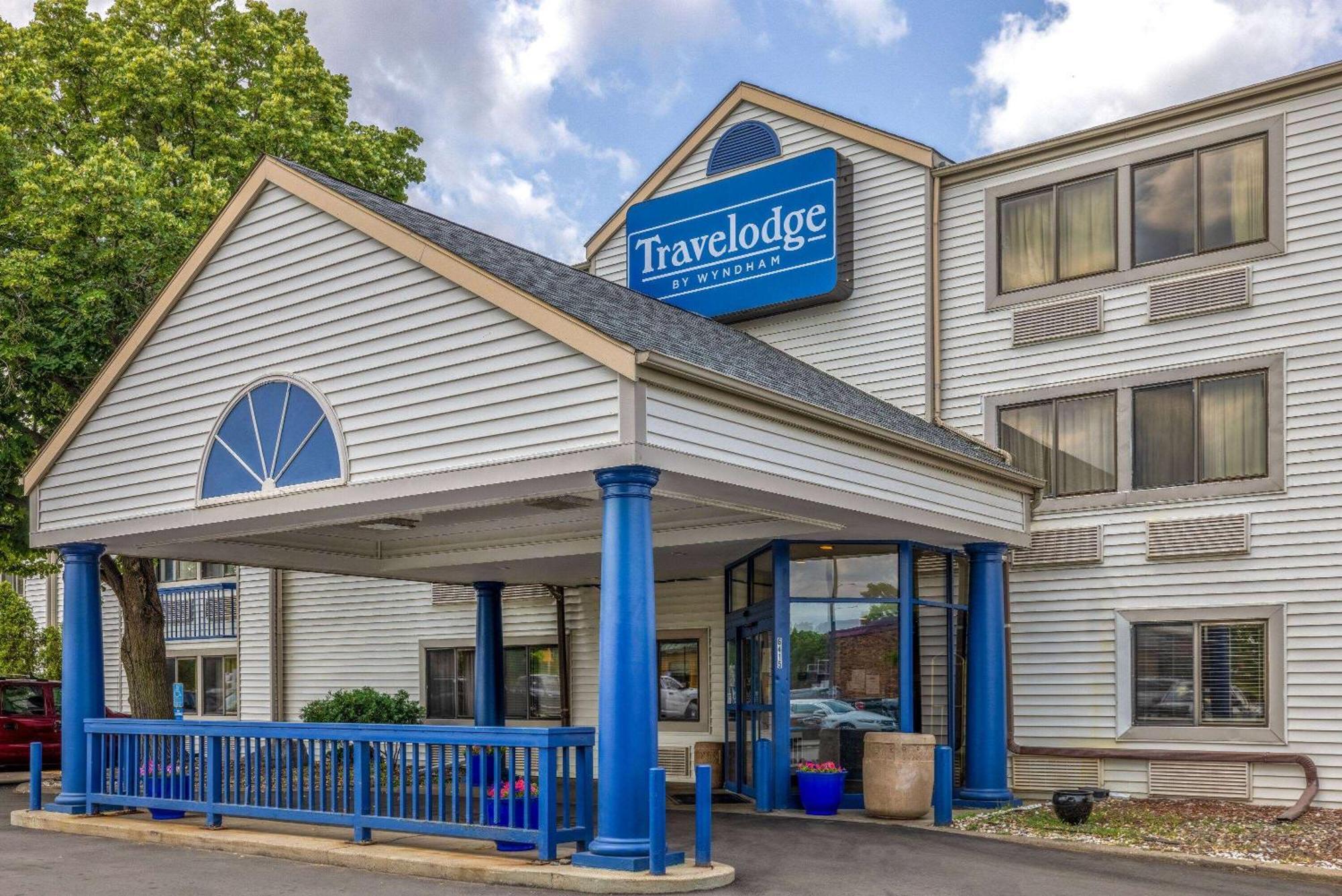 Travelodge By Wyndham Brooklyn Center Extérieur photo