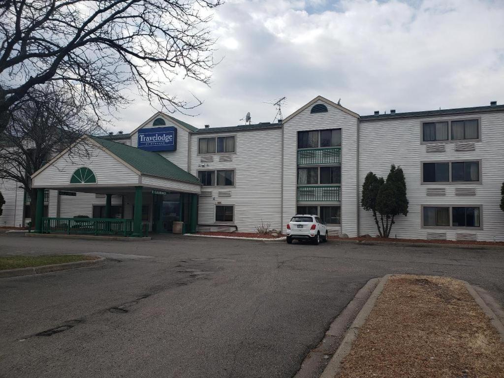 Travelodge By Wyndham Brooklyn Center Extérieur photo