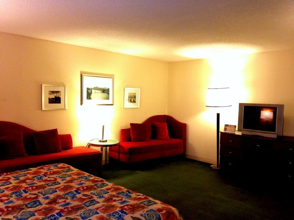 Travelodge By Wyndham Brooklyn Center Extérieur photo