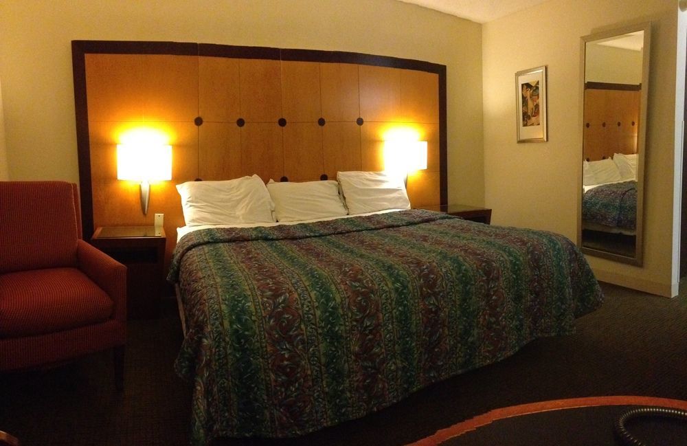 Travelodge By Wyndham Brooklyn Center Extérieur photo