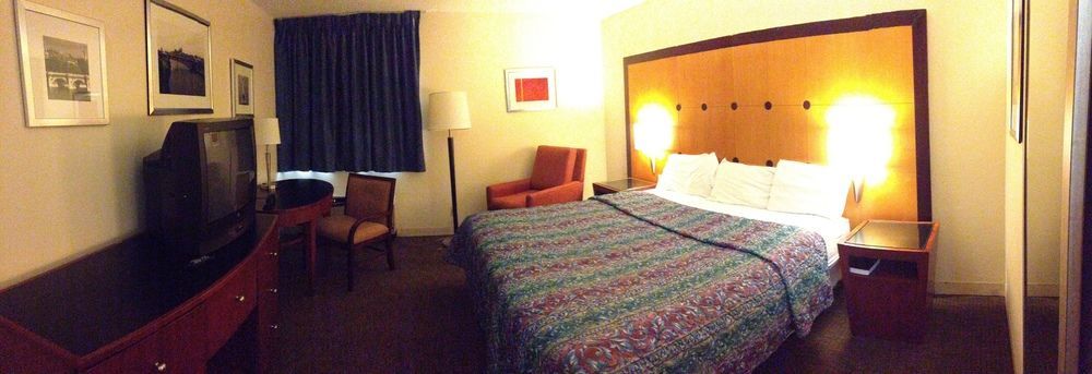 Travelodge By Wyndham Brooklyn Center Extérieur photo