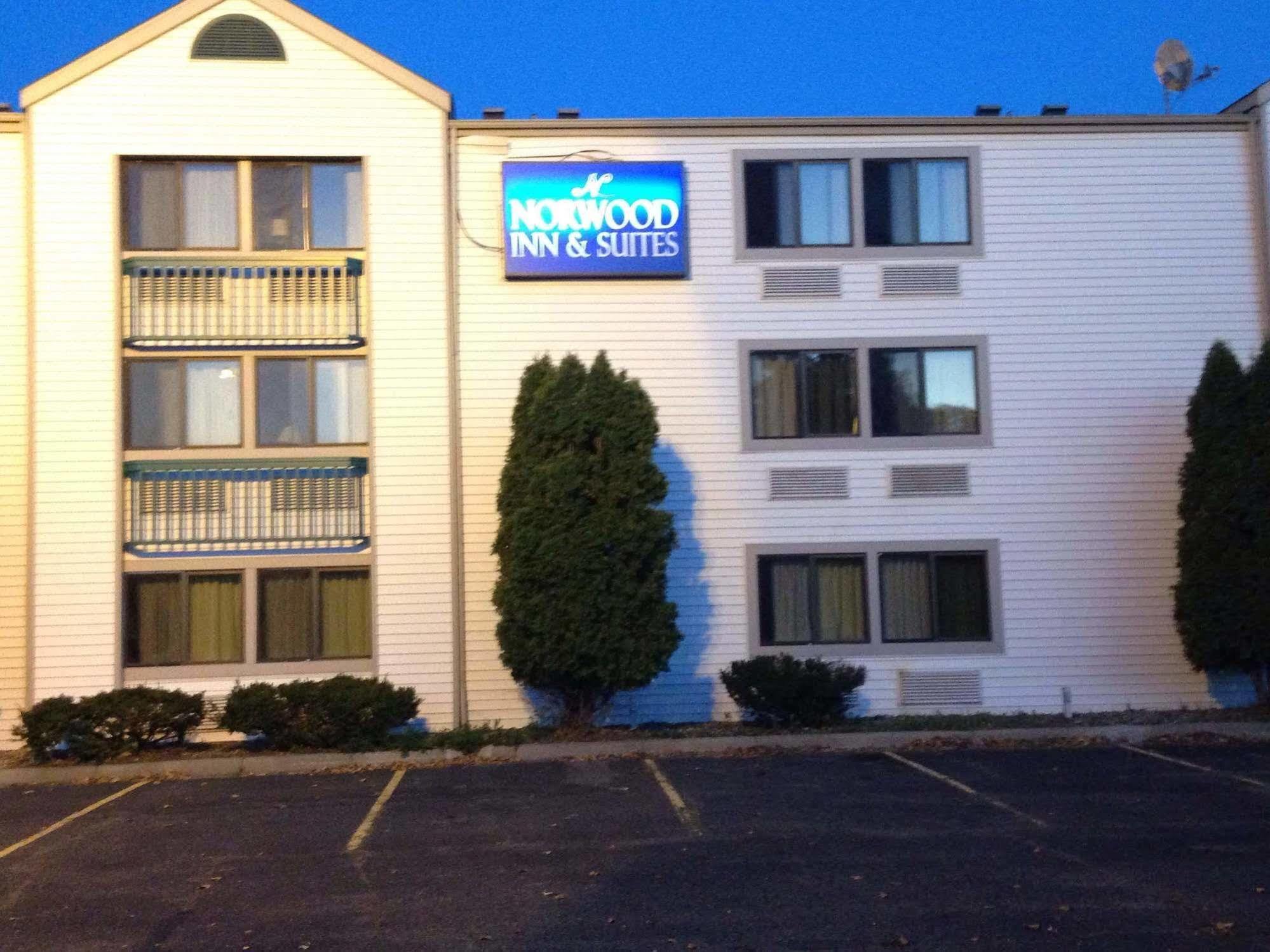 Travelodge By Wyndham Brooklyn Center Extérieur photo