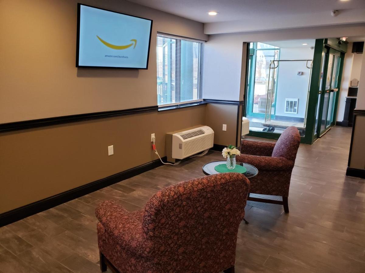Travelodge By Wyndham Brooklyn Center Extérieur photo